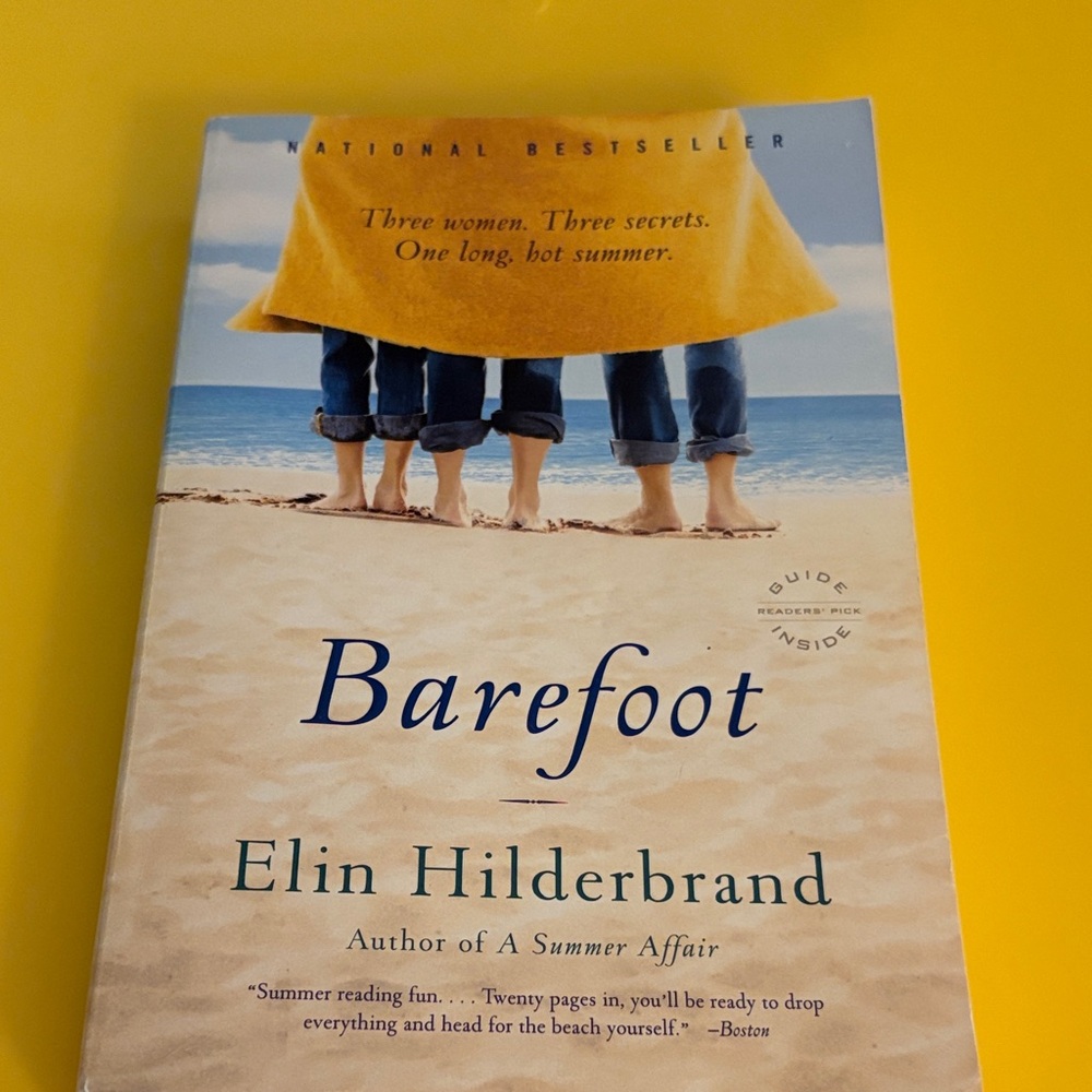 Barefoot by Elin Hilderbrand. Softcover